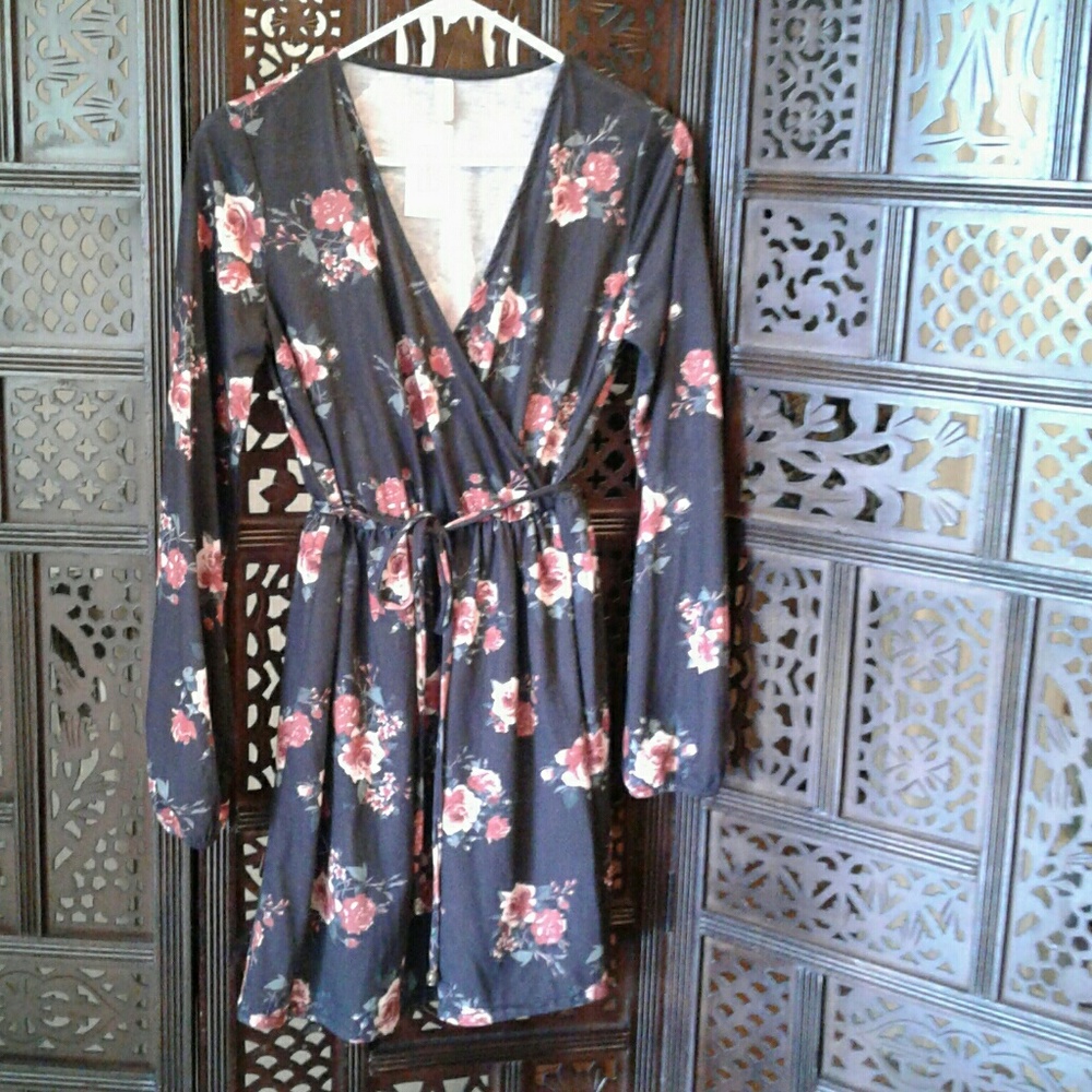 Lightweight rose print dress